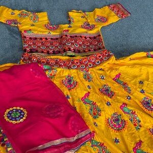 Women Garba Chaniya Choli